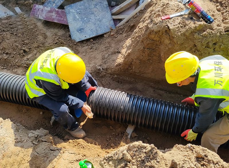 “五（wǔ）一”假（jiǎ）期不停工（gōng） 堅守一線保工期（qī） 致敬一線工作者