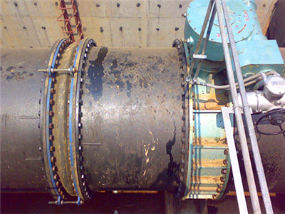 山（shān）東菏（hé）澤電（diàn）廠擴建工程室（shì）外安裝伸縮接頭施工現場.jpg